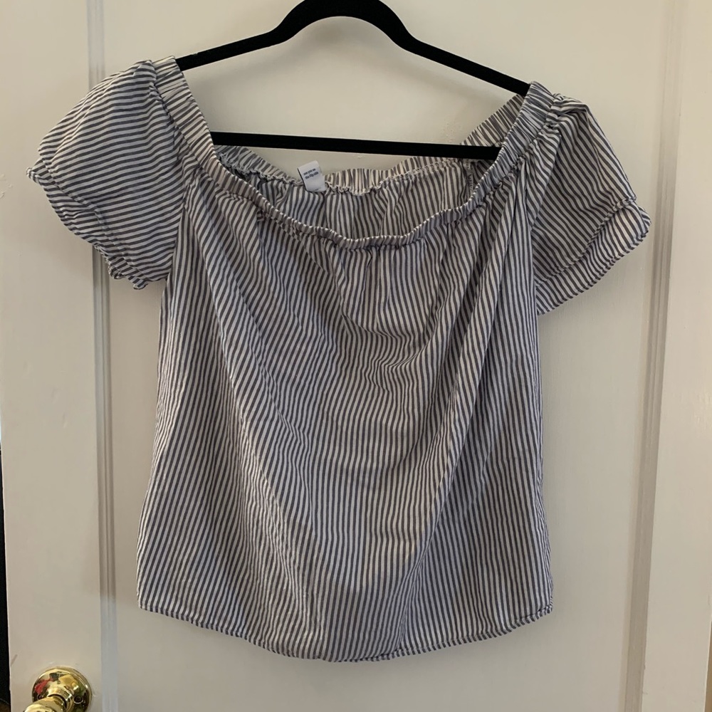 2/$20 Old Navy ▪️ Off-the-Shoulder Shirt